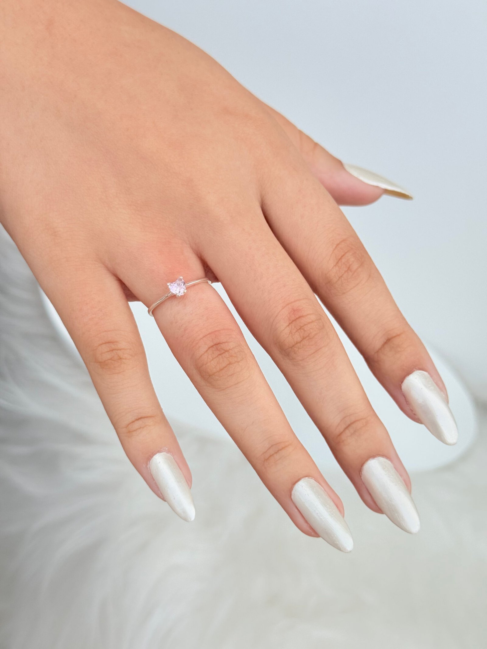 ANEL SOLITÁRIO EM PRATA 925 FORMATO DE CORAÇÃO