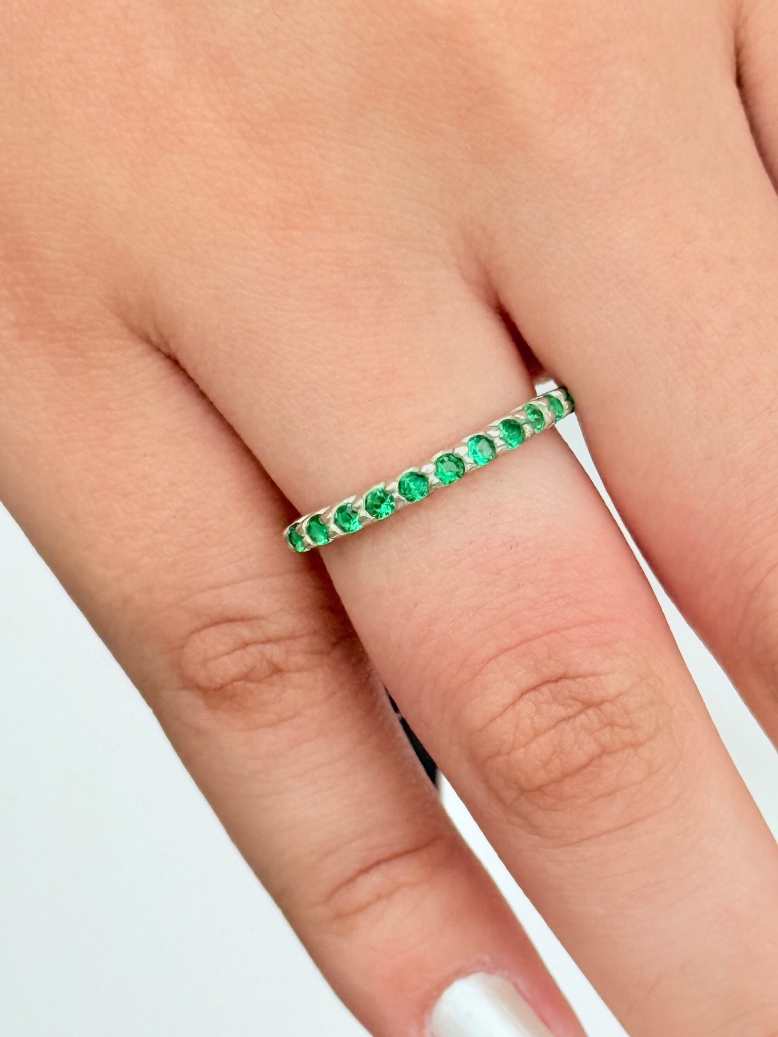 ANEL APARADOR EM CRISTAL VERDE (PRATA 925)