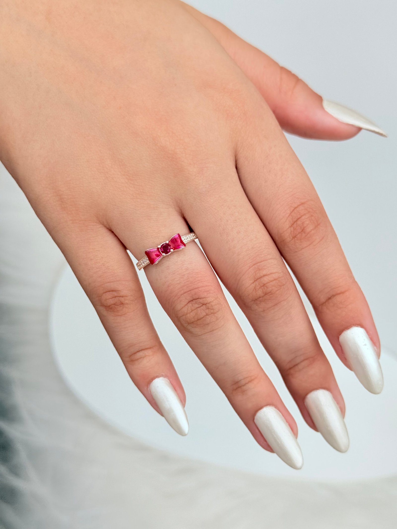 ANEL BRANCA DE NEVE EM PRATA 925