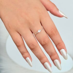 ANEL SOLITÁRIO EM PRATA 925