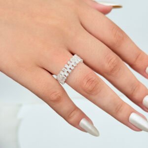 ANEL ZIRCÔNIAS EM PRATA 925