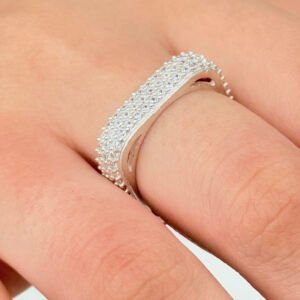 ANEL QUADRADO EM PRATA 925 CRAVEJADO