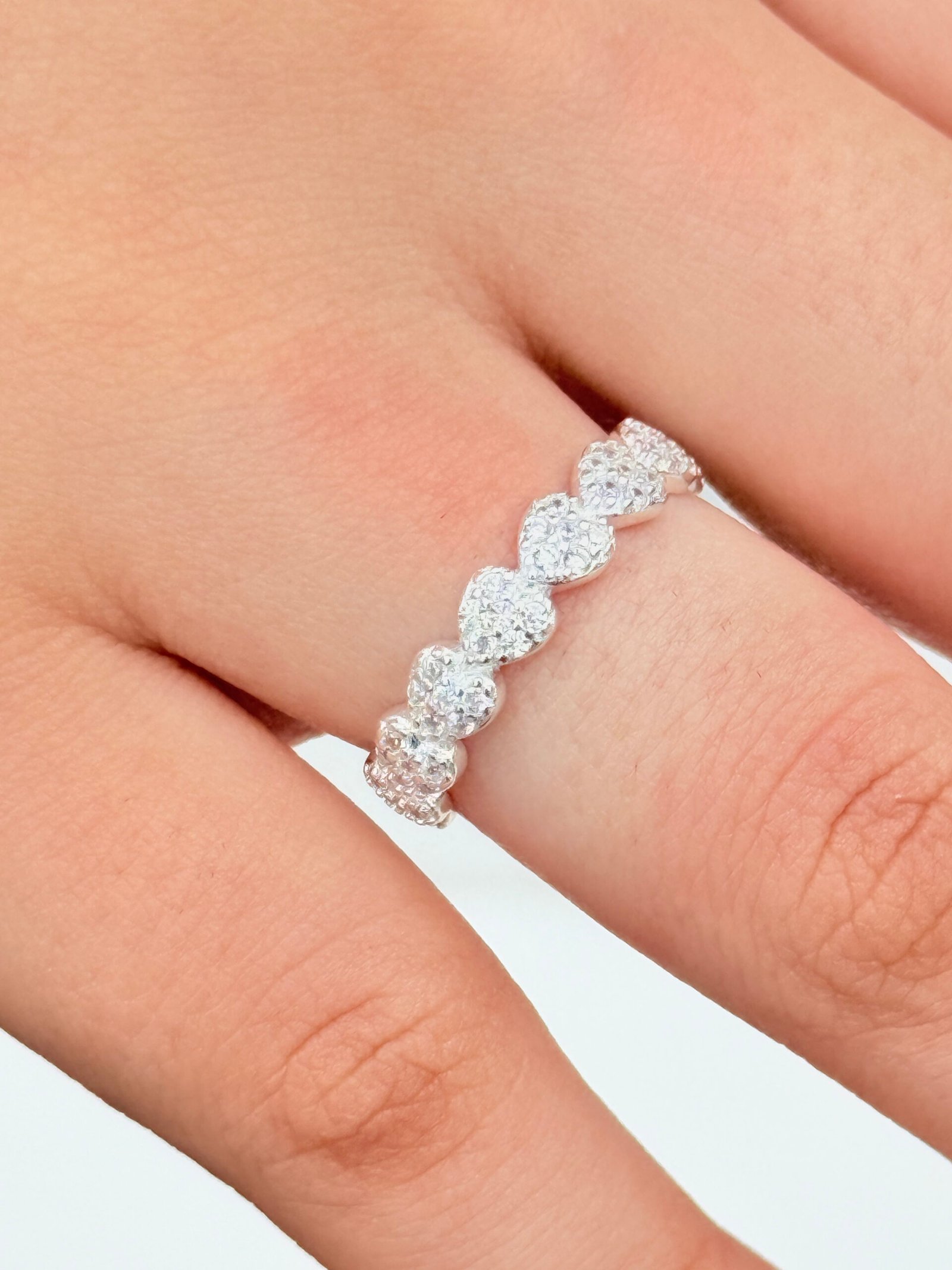 ANEL EM PRATA 925 MULTIPLOS CORAÇÕES