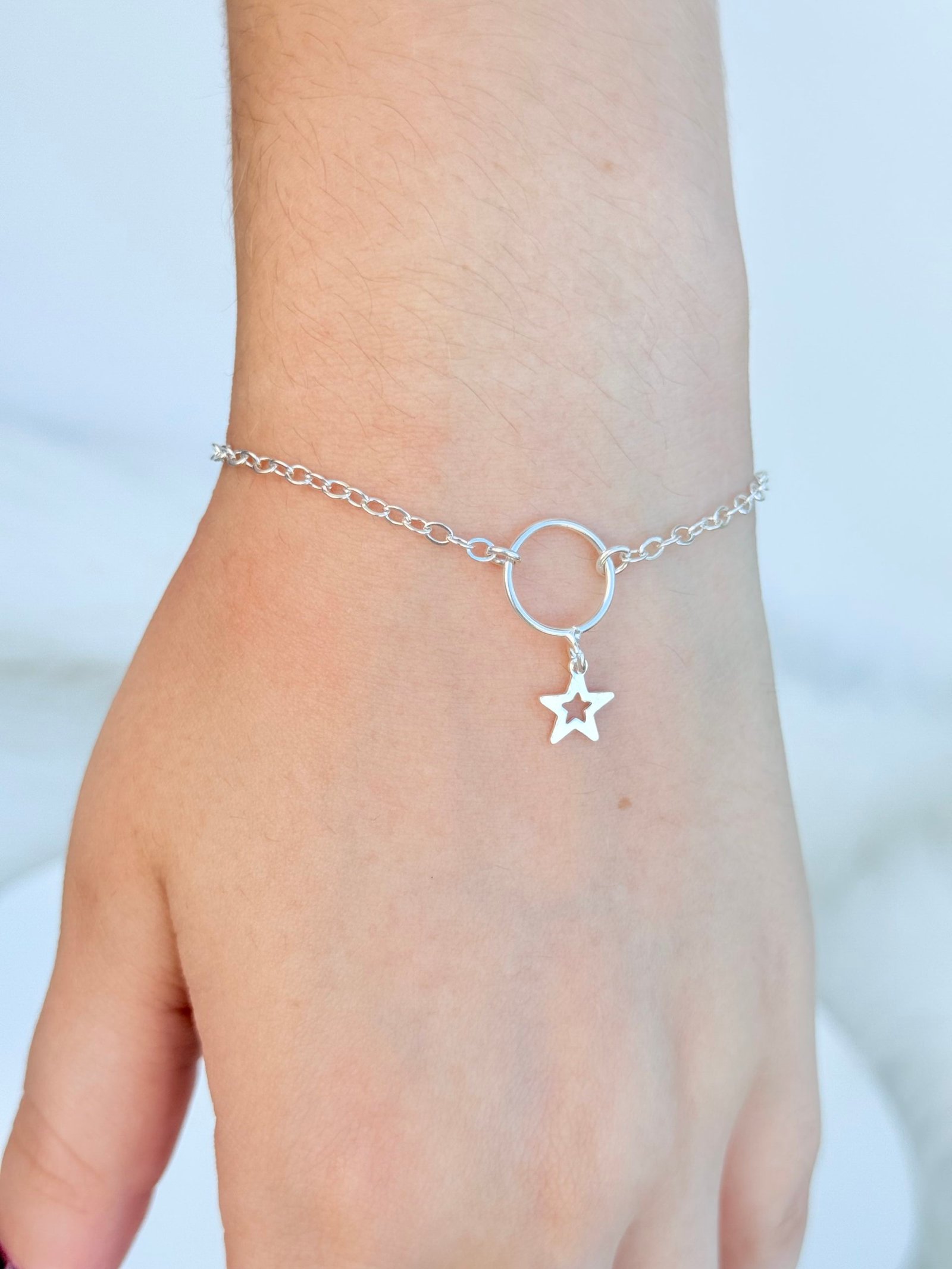 PULSEIRA EM PRATA 925 CONTENDO PINGENTE DE ESTRELA