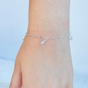 PULSEIRA EM PRATA 925 / CRISTAIS NO FORMATO DE GOTA