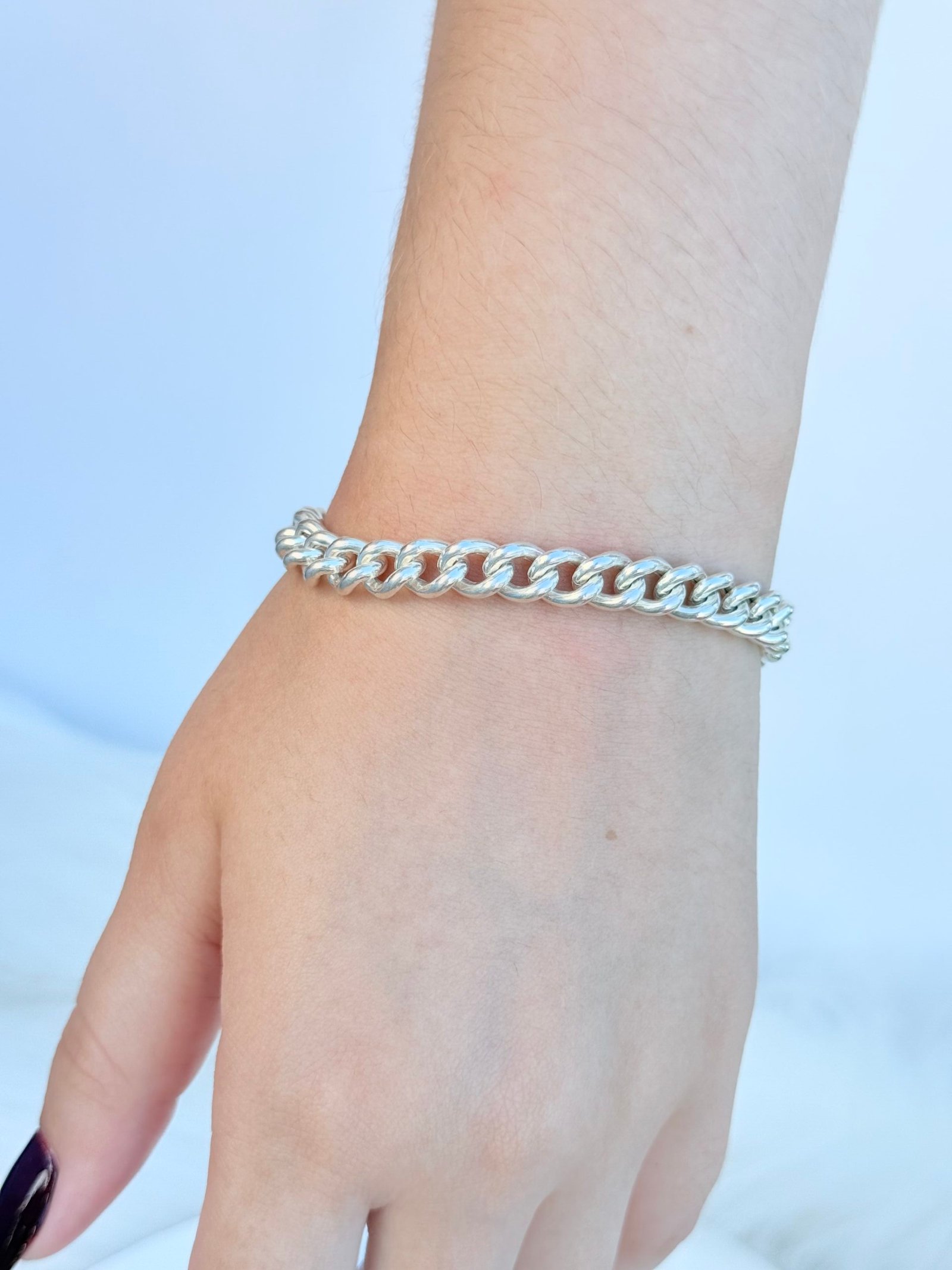 PULSEIRA EM PRATA 925 ELO GRUMET //DETALHE EM FECHO BOIA