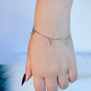 PULSEIRA EM PRATA 925 COM BERLOQUES