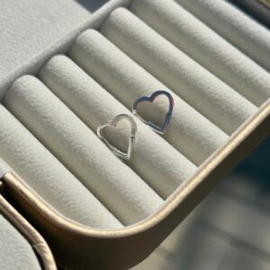 ARGOLA CLICKER EM PRATA 925 FORMATO DE CORAÇÃO