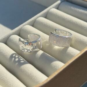 ARGOLA CLICKER EM PRATA 925 CRAVEJADA