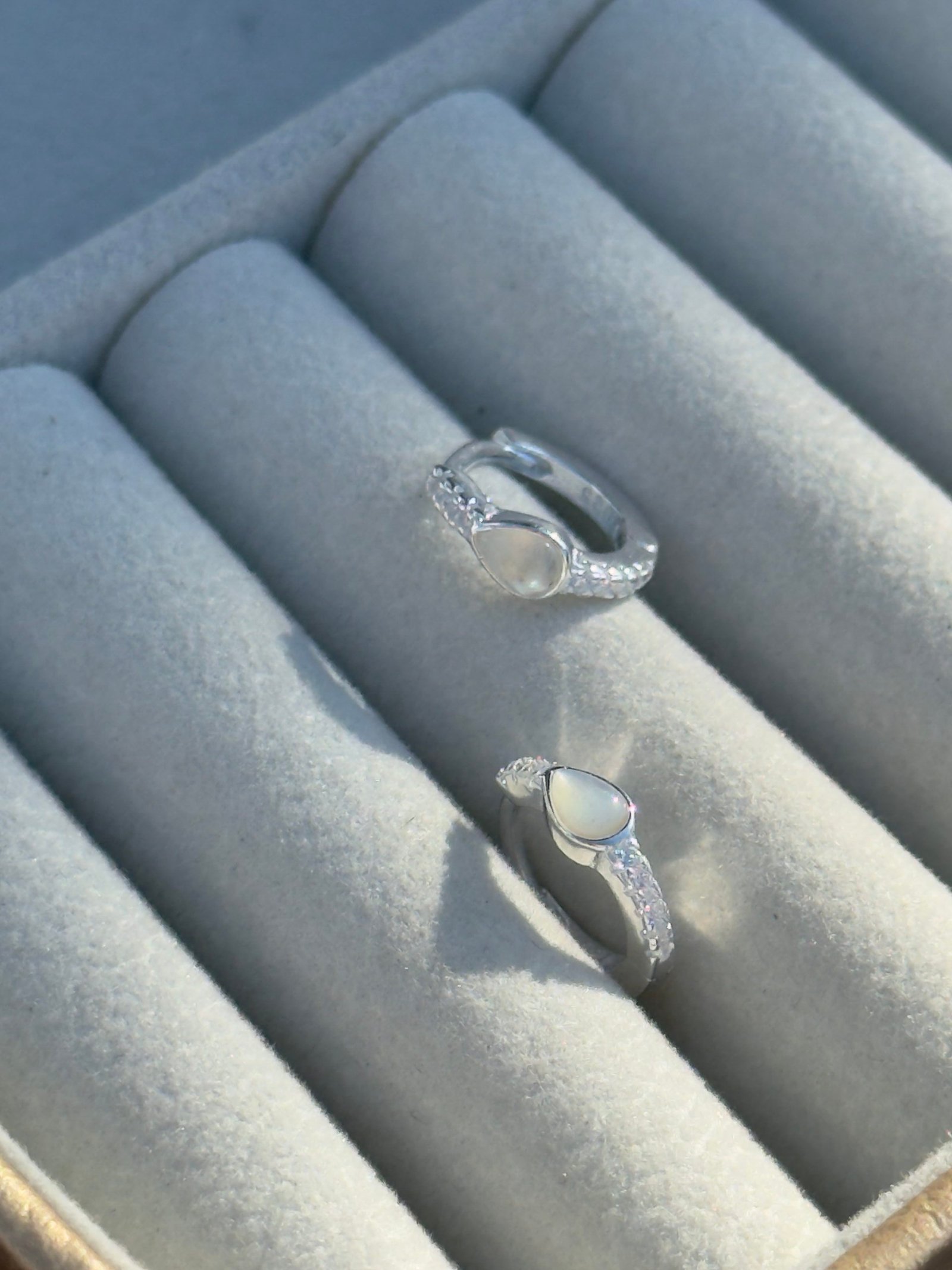 ARGOLA CLICKER EM PRATA 925