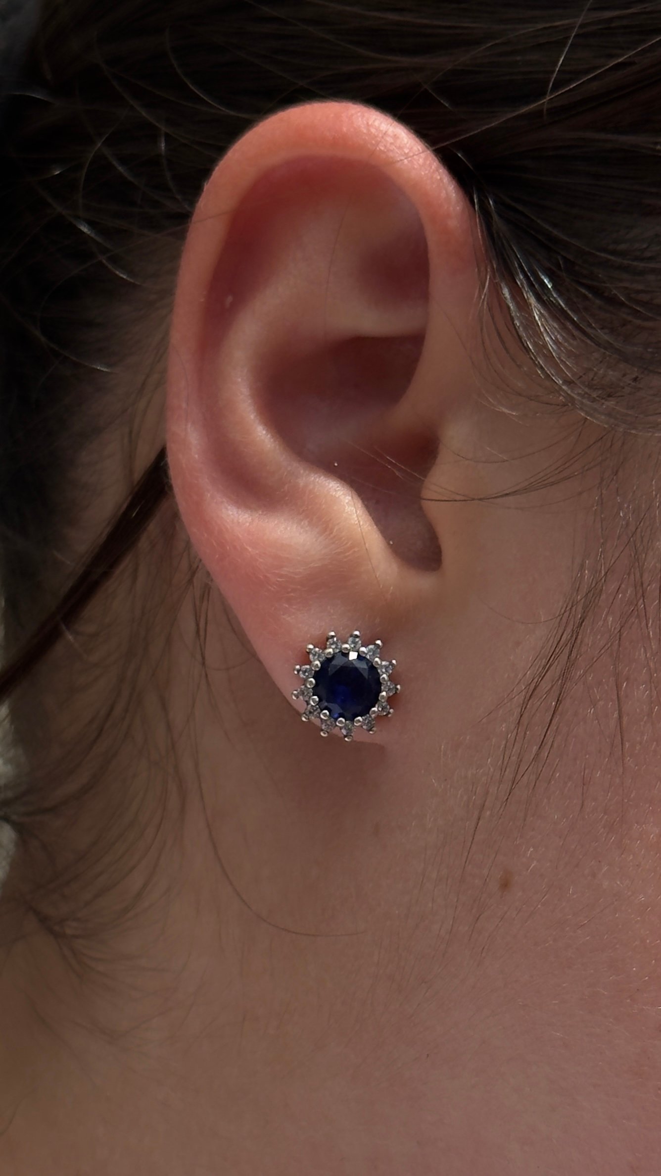 BRINCO EM PRATA 925 CRISTAL AZUL