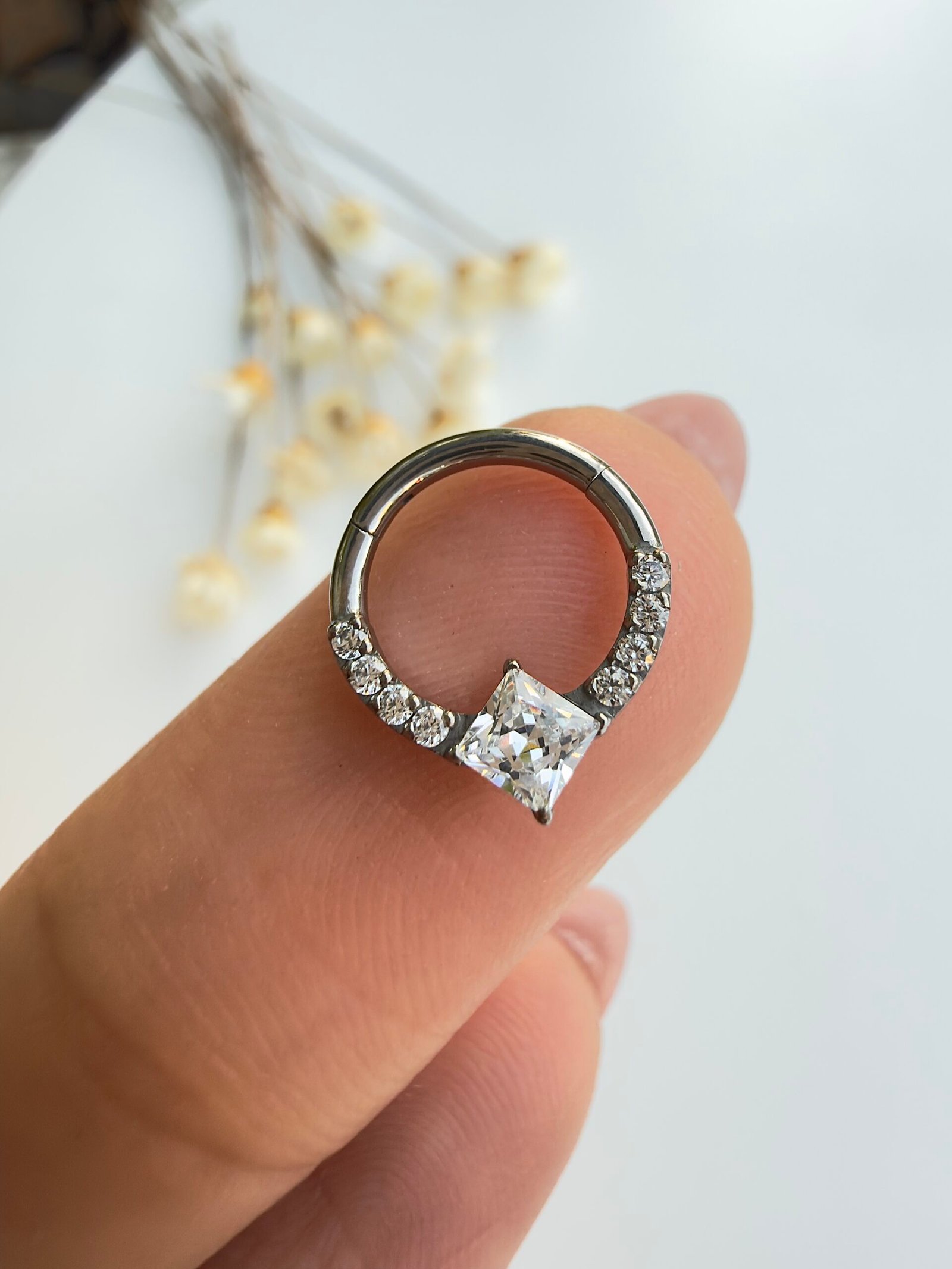 PIERCING TITÂNIO SEG CLICKER DAITH