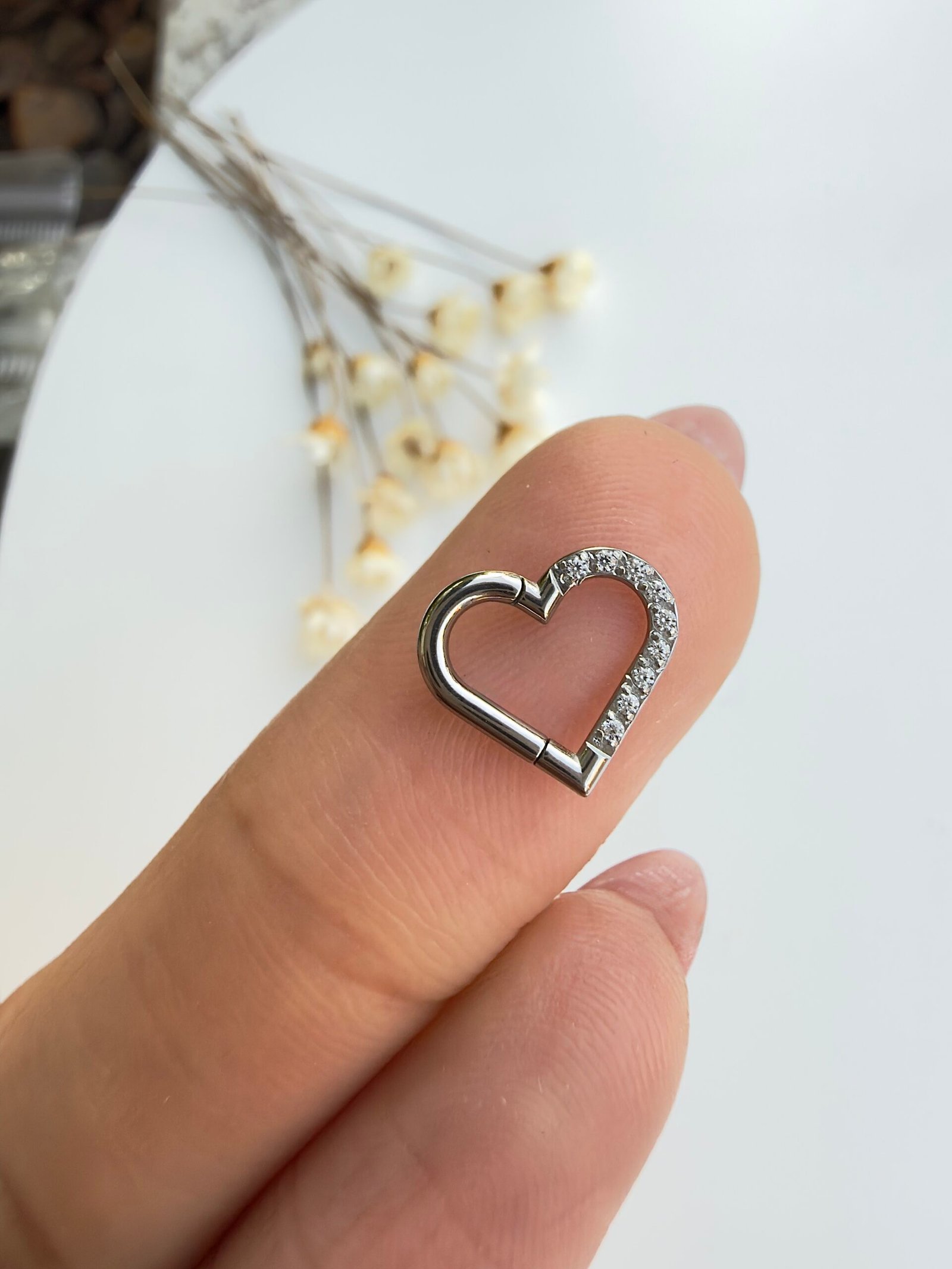 PIERCING TITÂNIO SEG CLICKER DAITH CORAÇÃ0