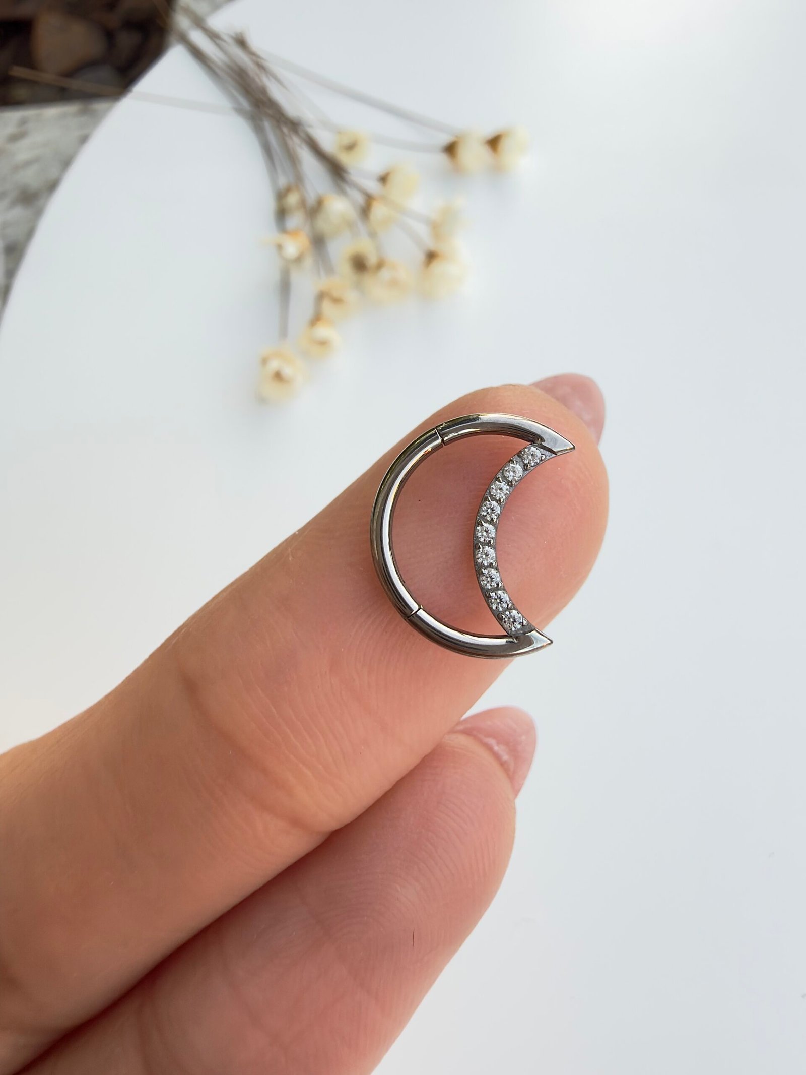 PIERCING TITÂNIO SEG CLICKER DAITH LUA